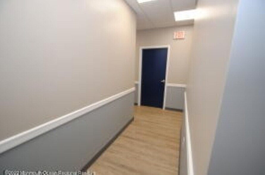 More Photos Of 25 Main St, Toms River Office For Lease