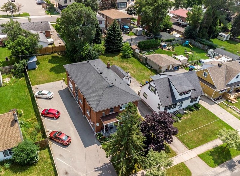 More Photos Of 43 Sixth Av, Kitchener Apartments For Sale
