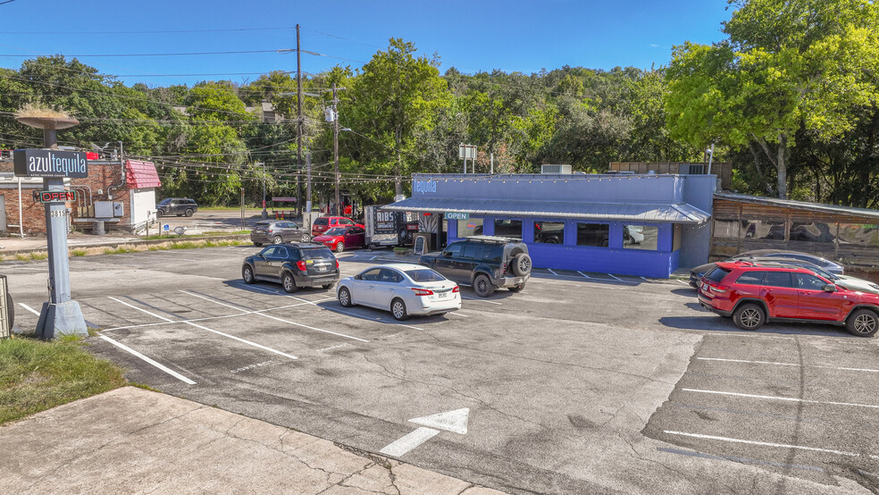 Primary Photo Of 3815 Dry Creek Dr, Austin Restaurant For Lease