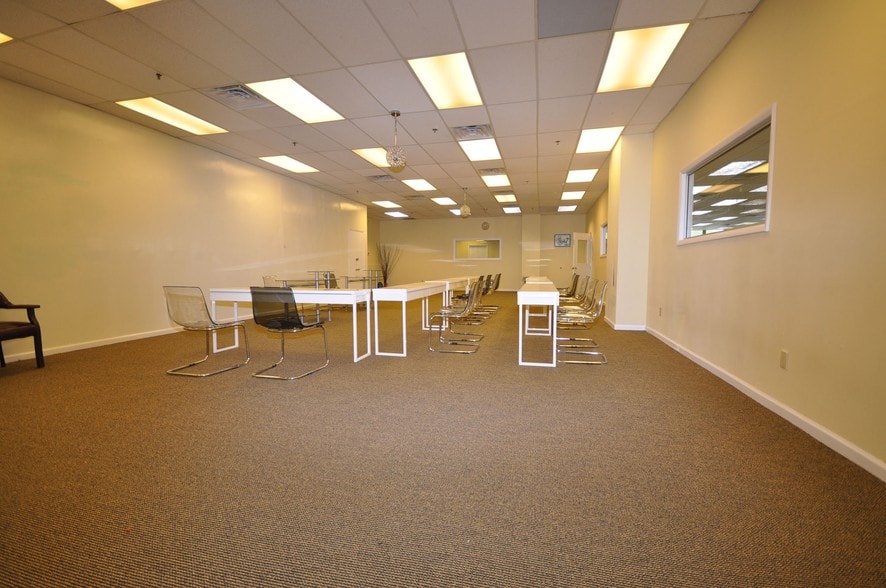 More Photos Of 347 Elizabeth Ave, Somerset Office For Lease