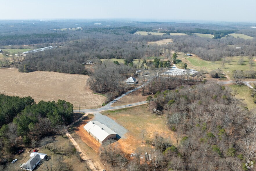 More Photos Of 2224 Gumlog Rd, Lavonia Light Manufacturing For Sale