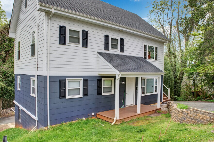 More Photos Of 2228 Center Ave, Charlottesville Apartments For Sale