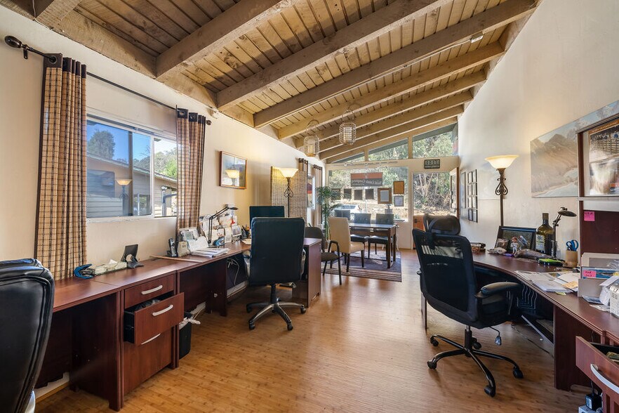 More Photos Of 2086 Main St, Cambria Freestanding For Lease