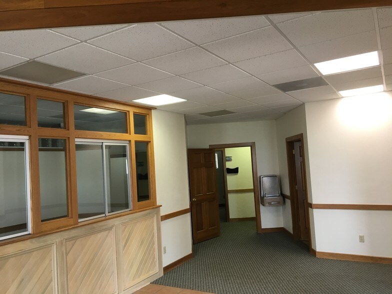 More Photos Of 3725 Kentucky Ave, Indianapolis Medical For Lease