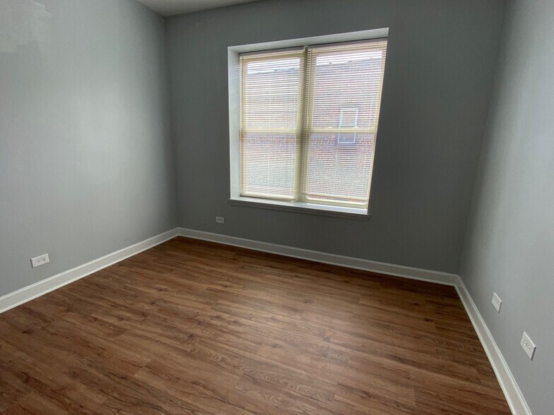 More Photos Of 4359 W West End Ave, Chicago Multifamily For Sale