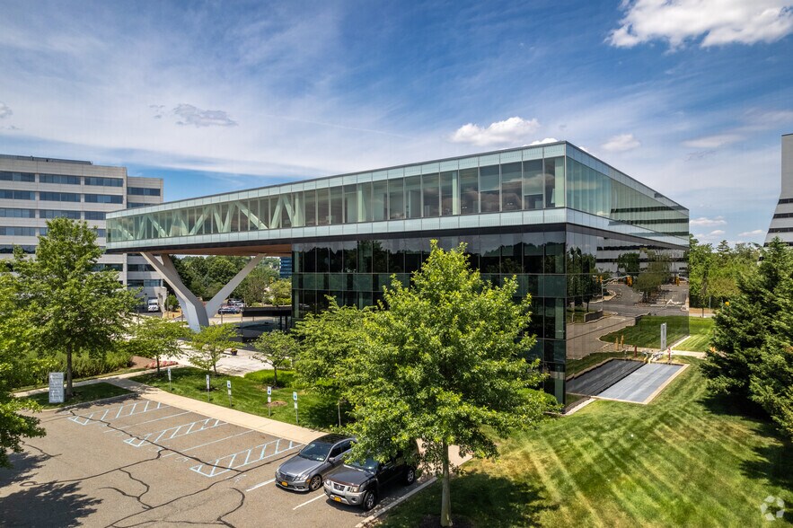 More Photos Of 186 Wood Ave S, Iselin Office For Lease