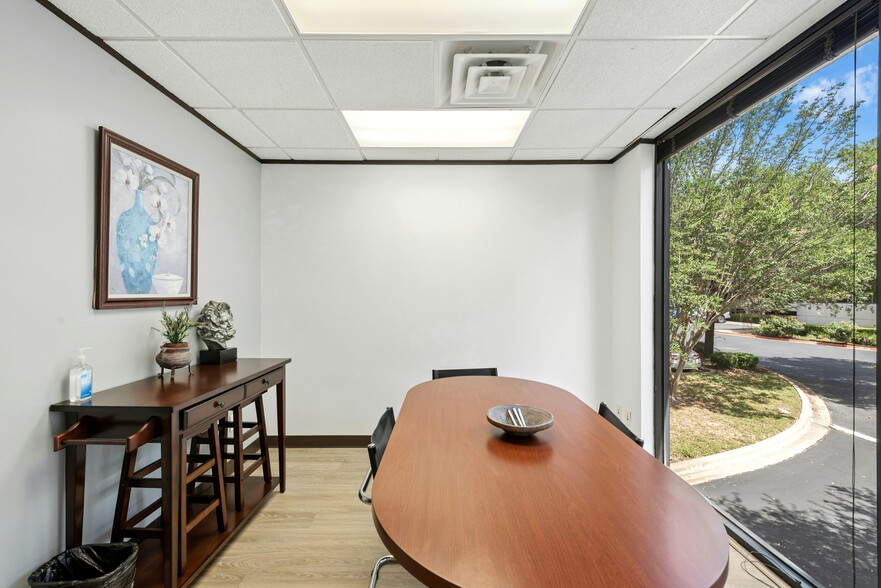 More Photos Of 3200 Steck Ave, Austin Office For Sale