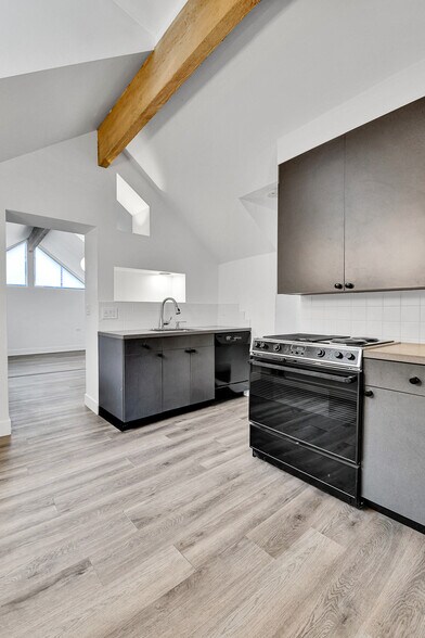 More Photos Of 325 Detroit St, Denver Office Residential For Lease