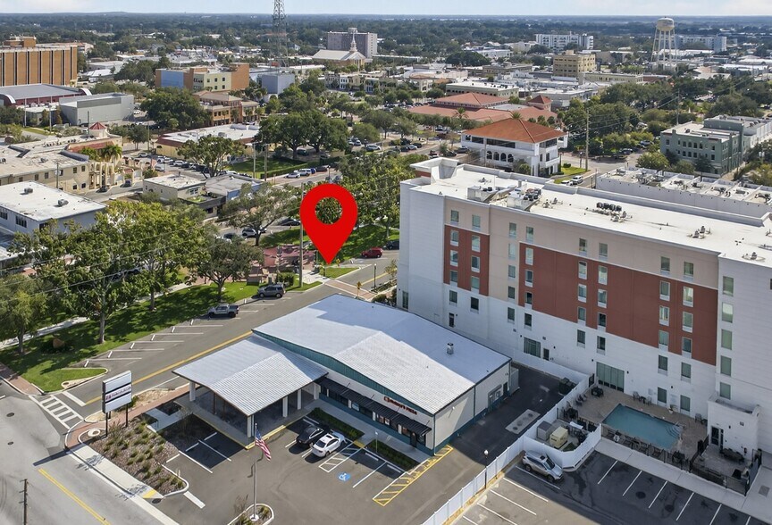 Primary Photo Of 504 Avenue D NW, Winter Haven General Retail For Lease