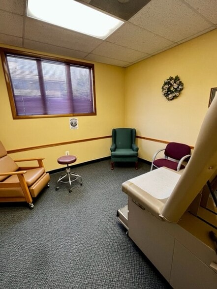 More Photos Of 2130 Highway 35, Sea Girt Medical For Sale