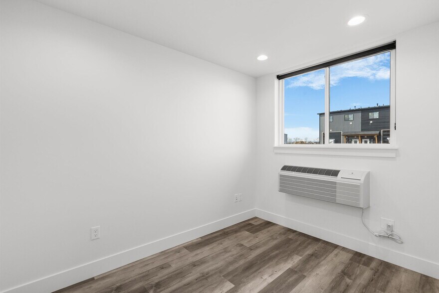 More Photos Of 202 Fletching Way, Belgrade Industrial For Sale