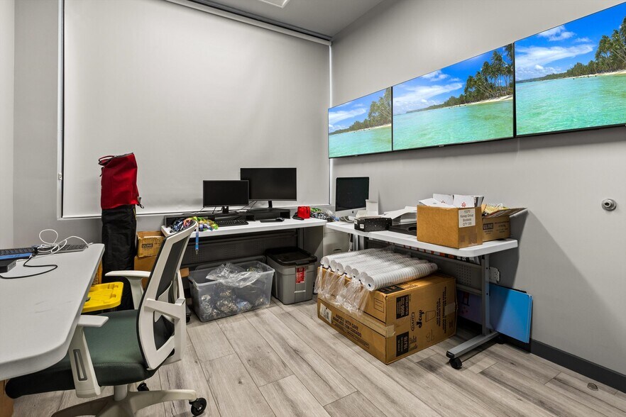 More Photos Of 6250 Paramount Blvd, Long Beach Warehouse For Sale