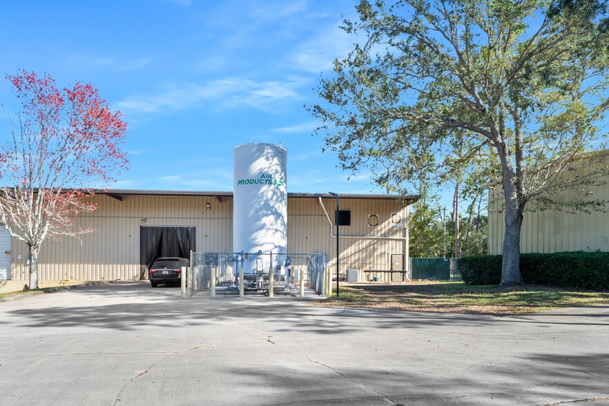 More Photos Of 2 Sunshine Blvd, Ormond Beach Flex For Sale