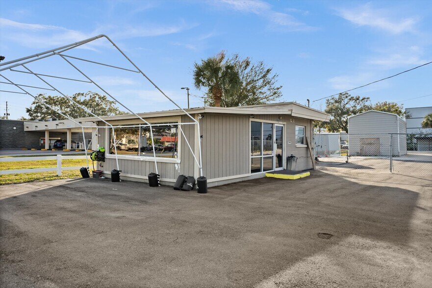 More Photos Of 10310 66th St N, Pinellas Park Auto Dealership For Sale