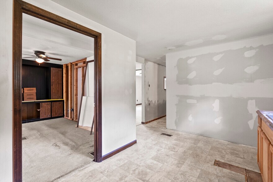 More Photos Of 130 Cooper Run, Shepherdsville Warehouse For Sale