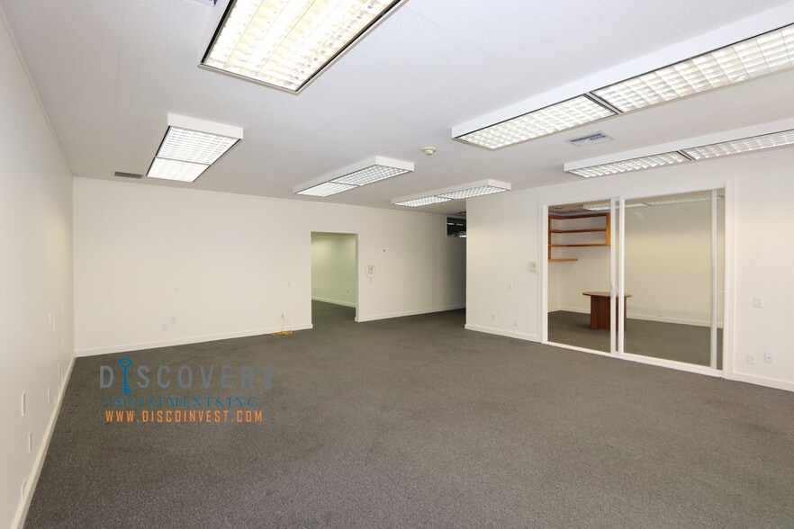 More Photos Of 3664-3666 Grand Ave, Oakland Office For Lease