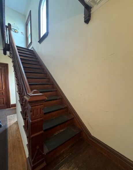 More Photos Of 115 North St, Auburn Apartments For Sale