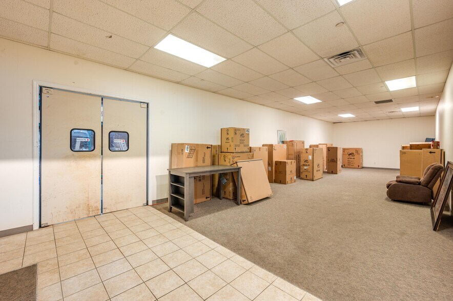 More Photos Of 126 State Road 60 W, Lake Wales Freestanding For Sale