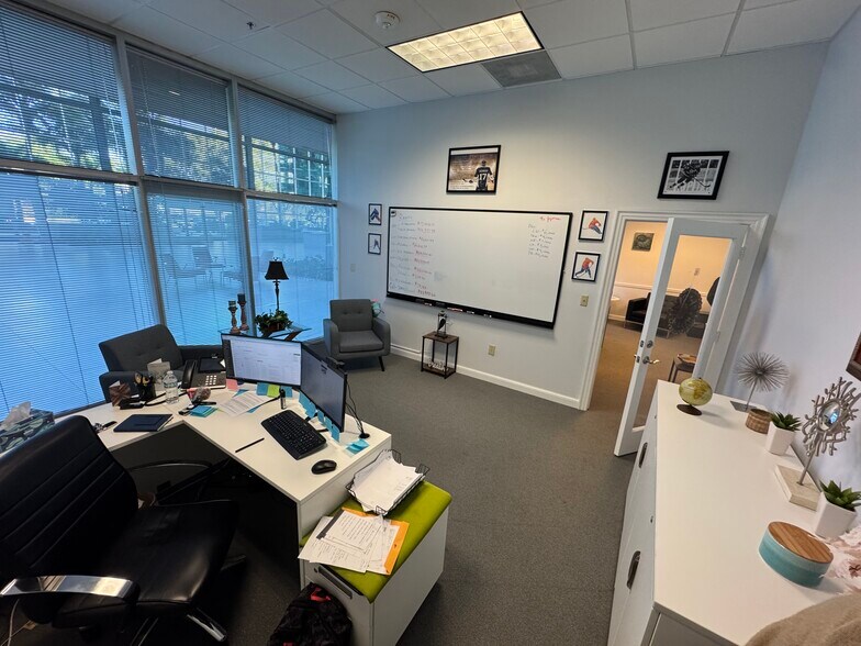 More Photos Of 301 E Yamato Rd, Boca Raton Office For Lease