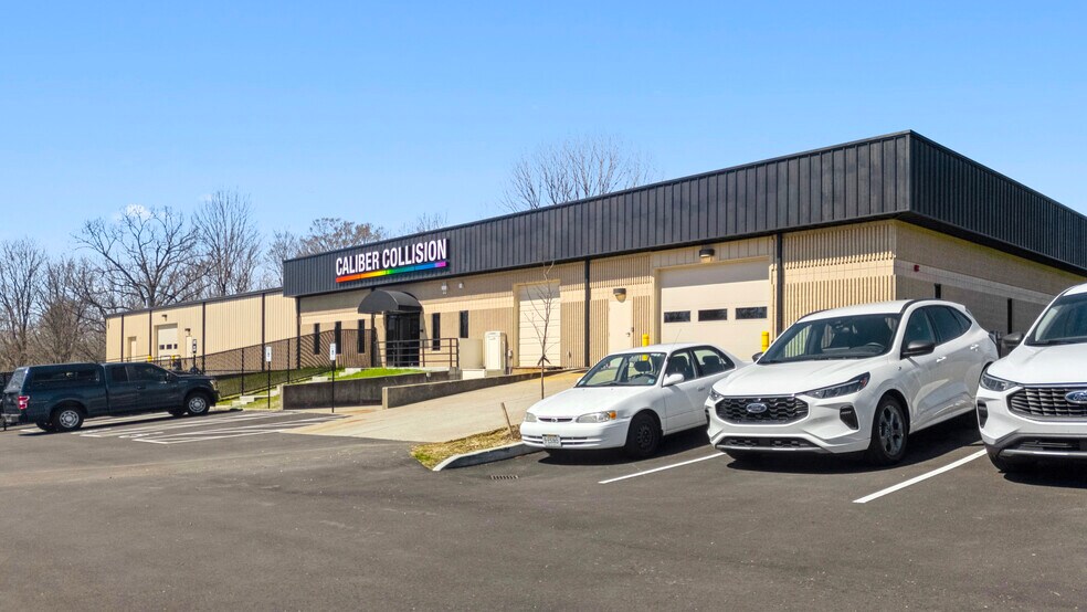 More Photos Of 2402 Allen Ln, La Grange Auto Repair For Sale