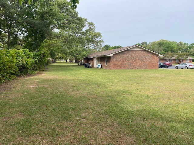 More Photos Of 1133-1144 Berkshire Rd, Fayetteville Apartments For Sale