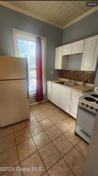 More Photos Of 24 2nd Ave, Troy Apartments For Sale