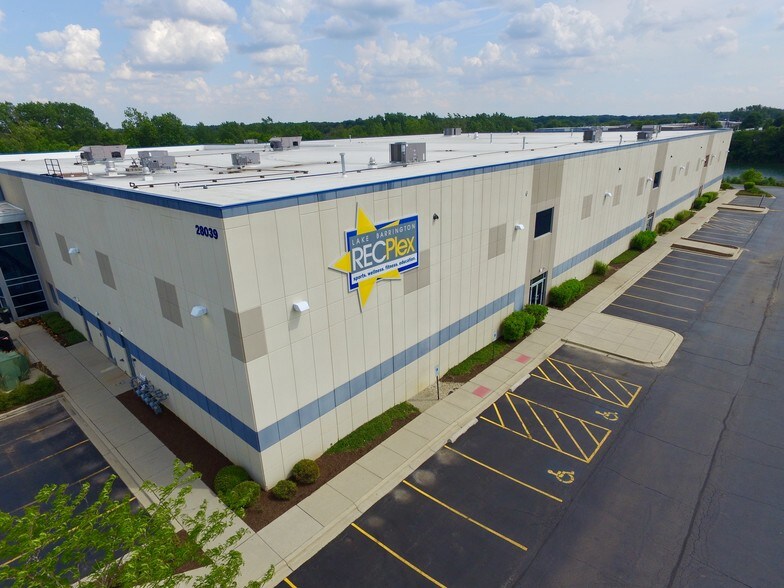 More Photos Of 28039 W NorthPointe Pky, Lake Barrington Sports And Entertainment For Lease