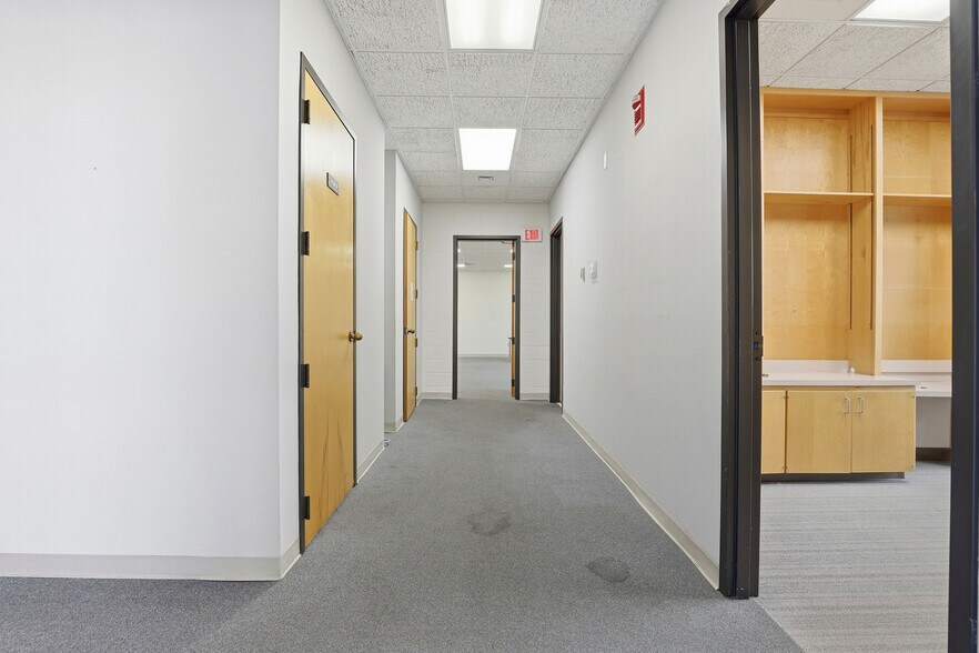 More Photos Of 2780 Jetport Rd, Kinston Office For Lease