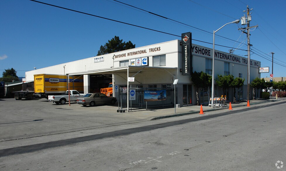 More Photos Of 35 N Amphlett Blvd, San Mateo Warehouse For Lease