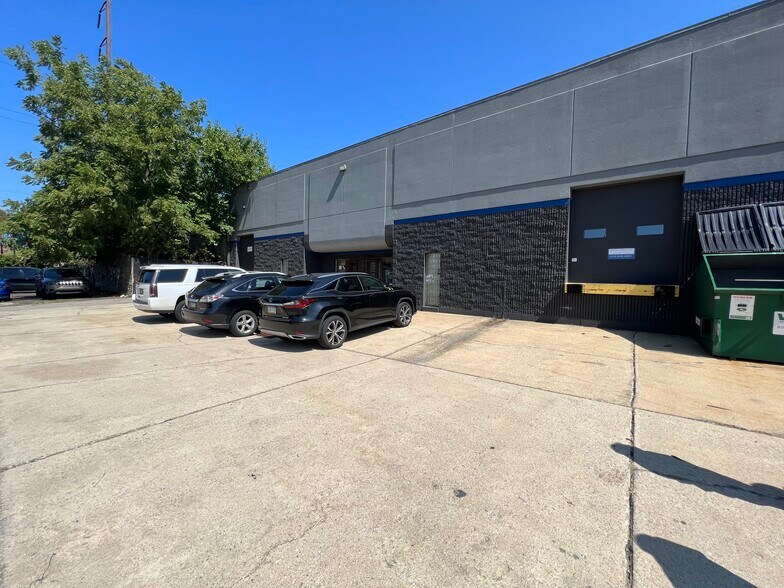More Photos Of 6940 State Rd, Philadelphia Flex For Sale
