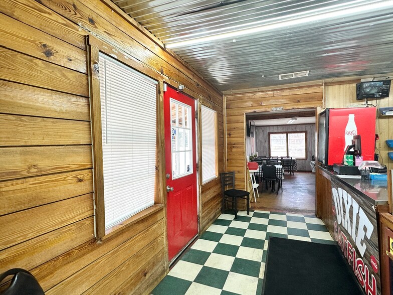 More Photos Of 2989 Hwy 21, Atmore Restaurant For Sale