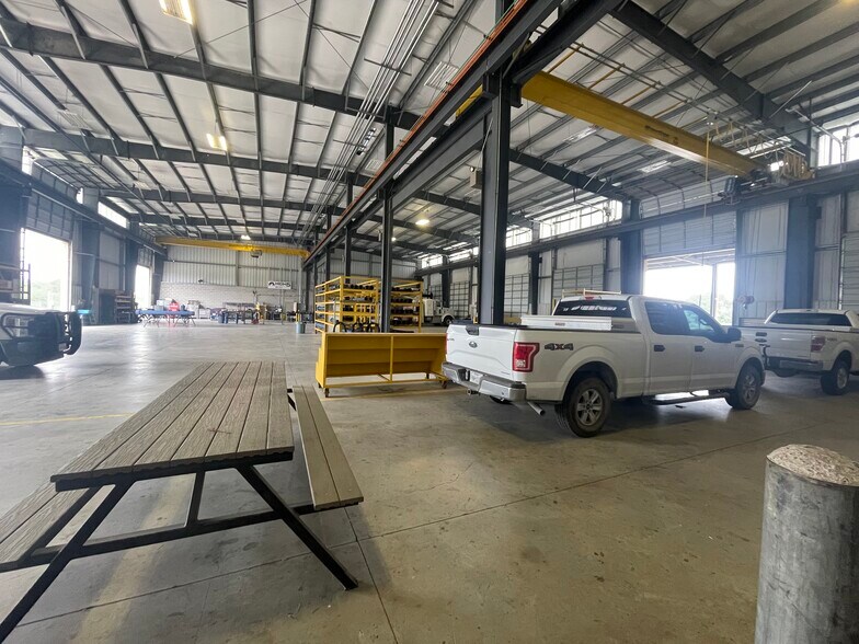 More Photos Of 3765 S US Highway 281, Alice Industrial For Sale