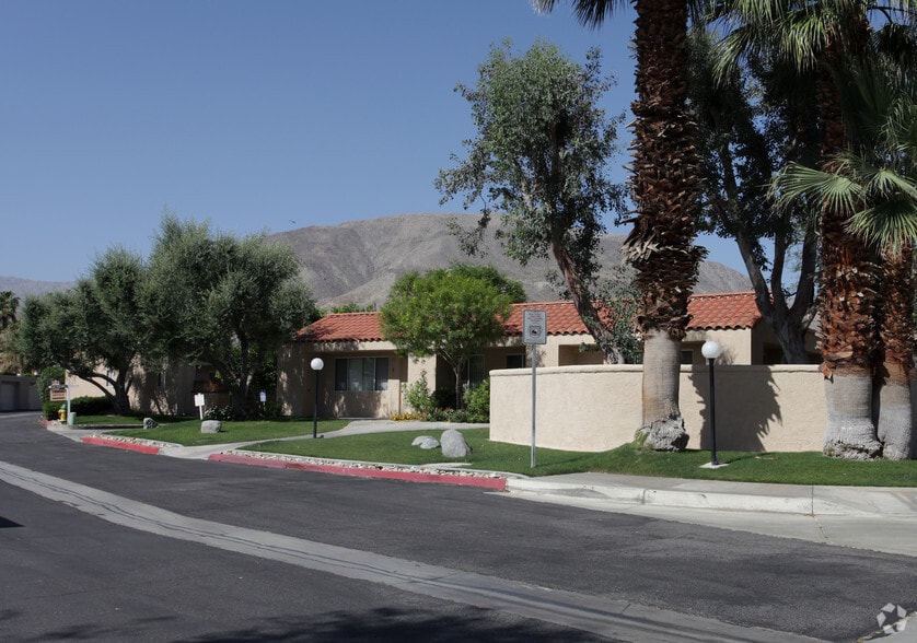 More Photos Of 72805 Park View Dr, Palm Desert Apartments For Sale