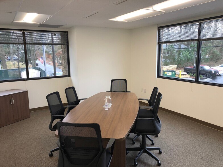 More Photos Of 565 Benfield Rd, Severna Park Medical For Lease