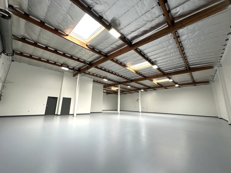 More Photos Of 4040 N Palm St, Fullerton Warehouse For Lease