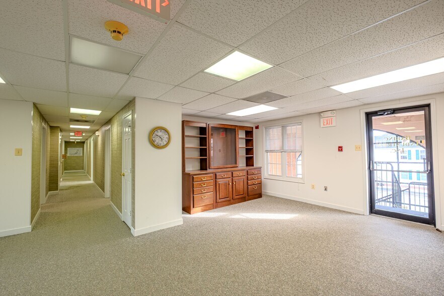 More Photos Of , La Plata Office For Sale
