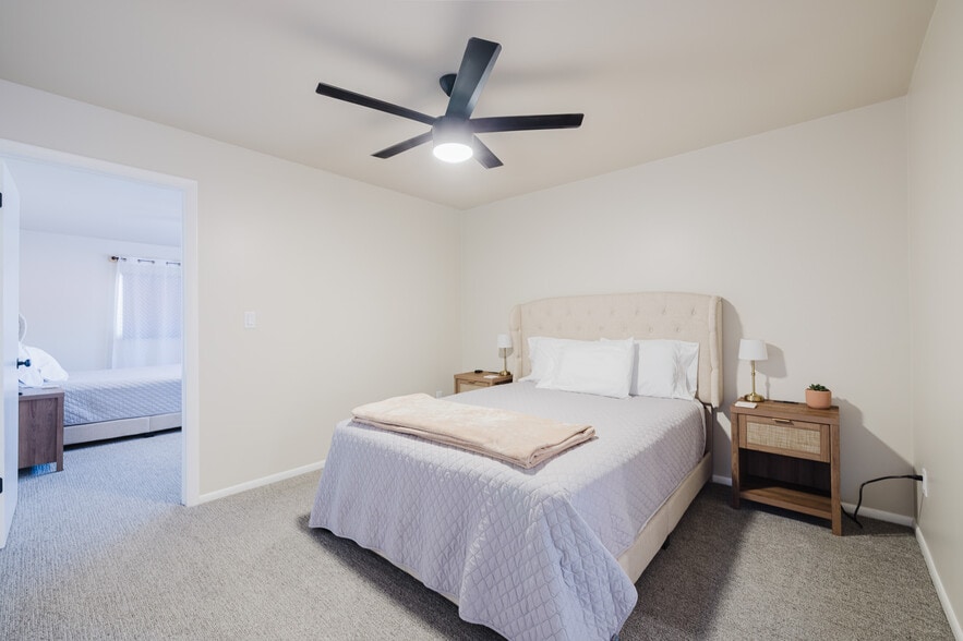 More Photos Of 925 Lamoille Hwy, Lamoille Hotel For Sale