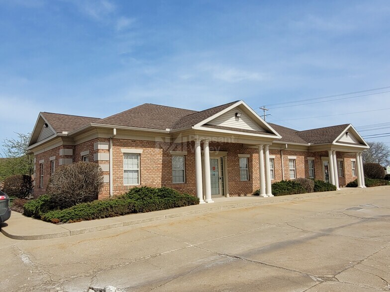 Primary Photo Of 4016-4018 Massillon Rd, Uniontown Office For Lease