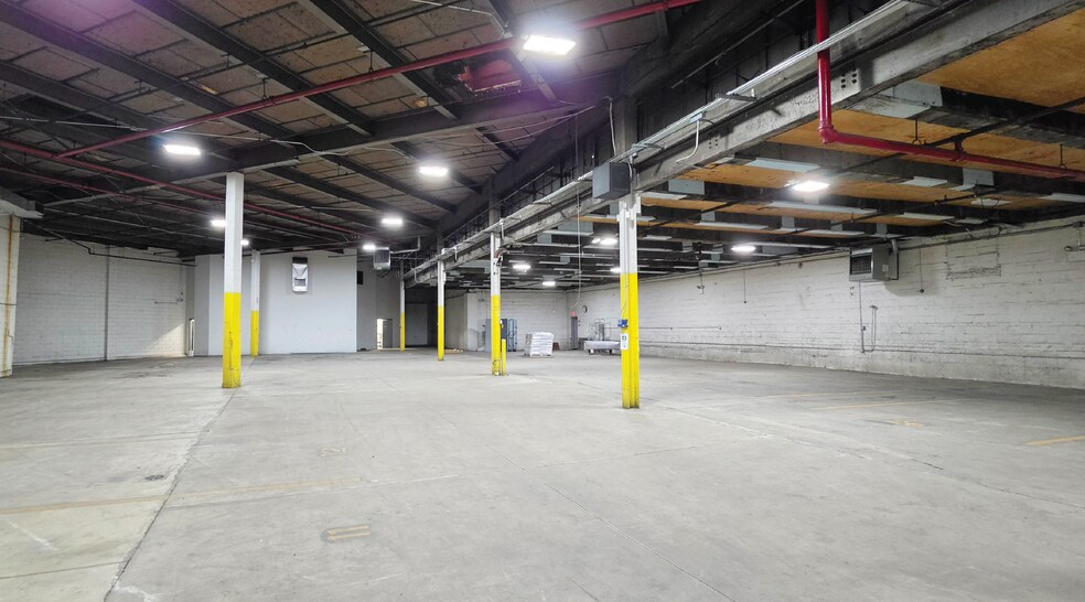 More Photos Of 655 E 56th St, Brooklyn Warehouse For Lease