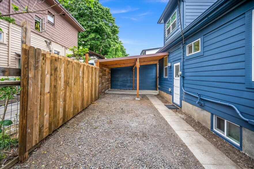 More Photos Of 3327 SE 50th Ave, Portland Office Residential For Sale