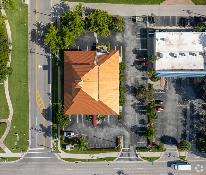 More Photos Of 900 N Collier Blvd, Marco Island Medical For Lease