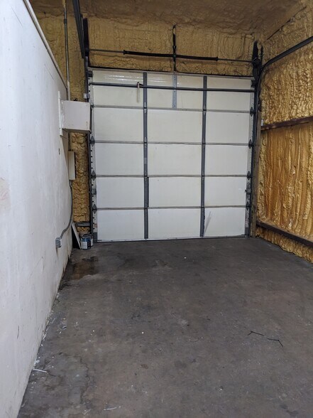 More Photos Of 3924 Woodbury Dr, Austin Warehouse For Lease