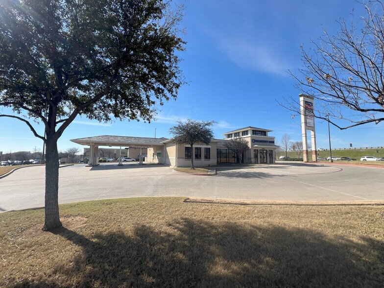 More Photos Of W Glade Rd, Euless Unknown For Lease