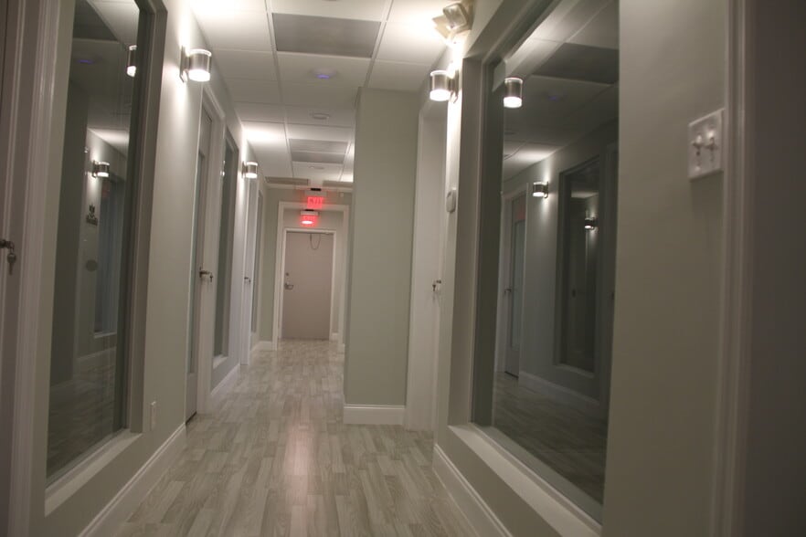 More Photos Of 85 SW 5th Ave, Delray Beach Office For Lease