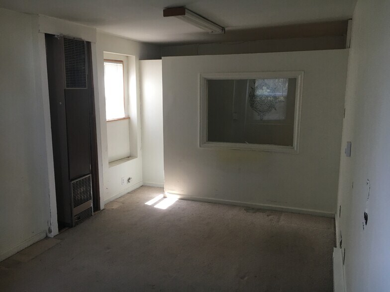 More Photos Of 4235 Jason St, Denver Warehouse For Sale