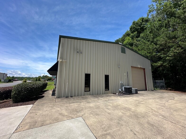 More Photos Of 123 Philadelphia Ln, Big Canoe Warehouse For Lease