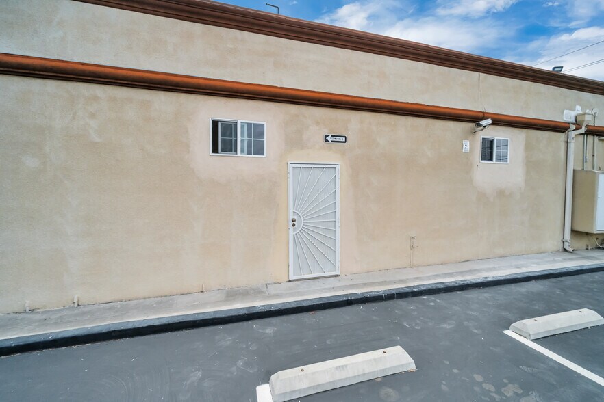 More Photos Of 1830 Rosecrans ave, Gardena Flex For Lease