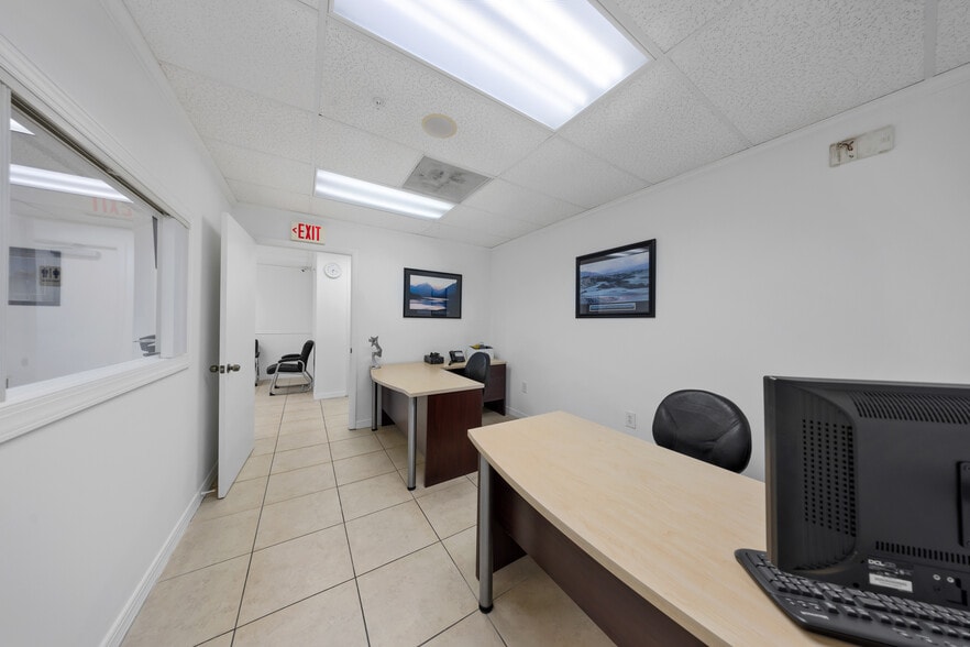 More Photos Of 10800 NW 21st St, Miami Warehouse For Sale