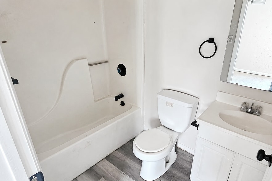 More Photos Of 5900 Erica Ct, Dayton Apartments For Sale