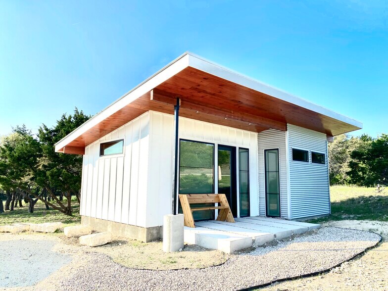 More Photos Of 405 Martin rd, Dripping Springs Specialty For Sale